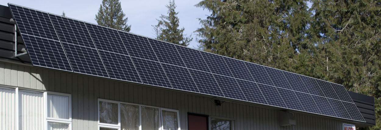 Access to Monitor for 14-Panel Solar Array on Quadra Elementary School.